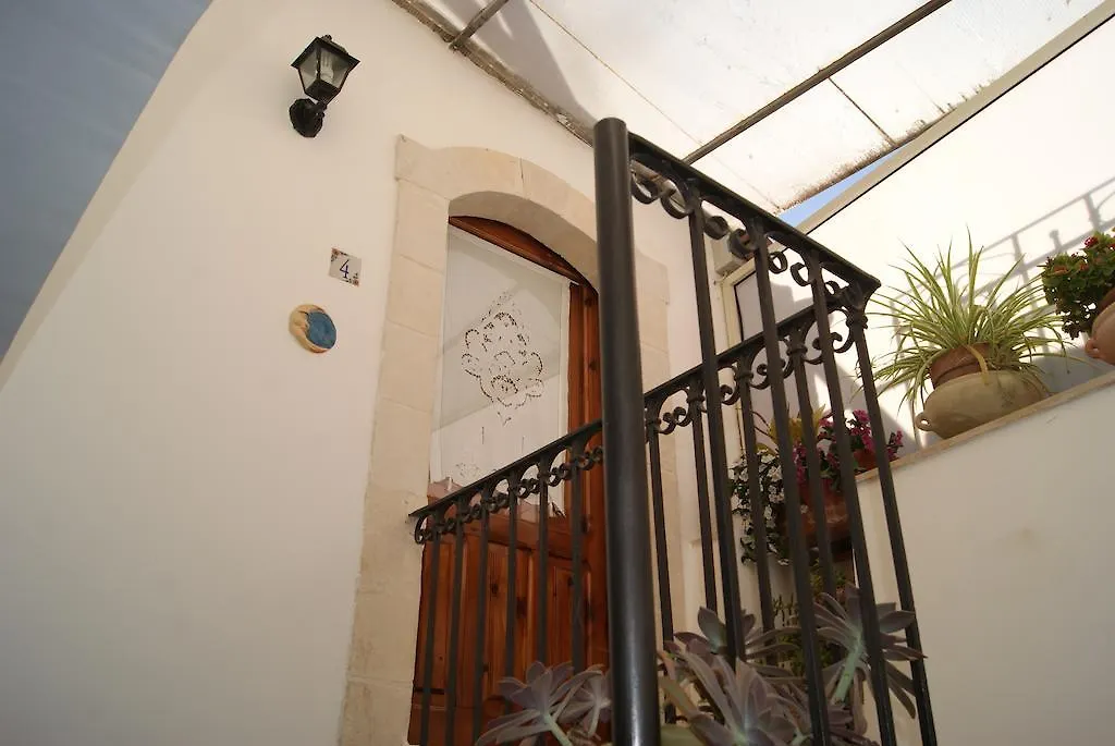 B&B Isola Del Sole Noto Bed & Breakfast